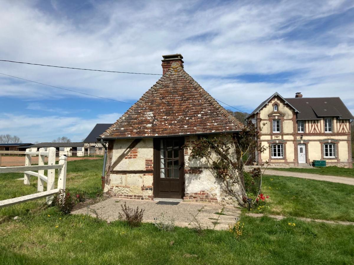 Vila Tiny House Du Haras Cour Lozey Sainte-Marguerite-des-Loges Exteriér fotografie